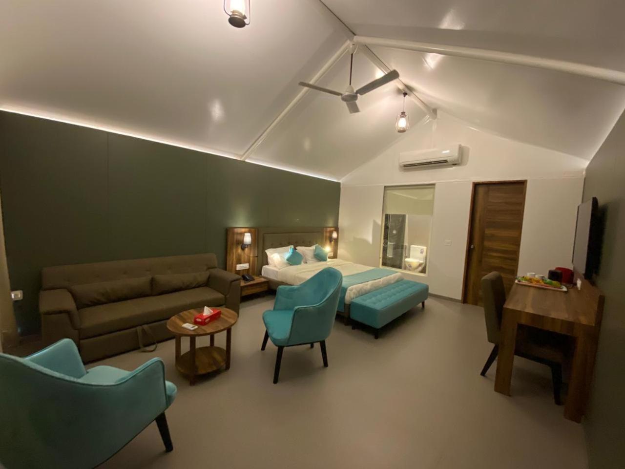 White Feather Resort Kauncha Silvassa Exterior foto